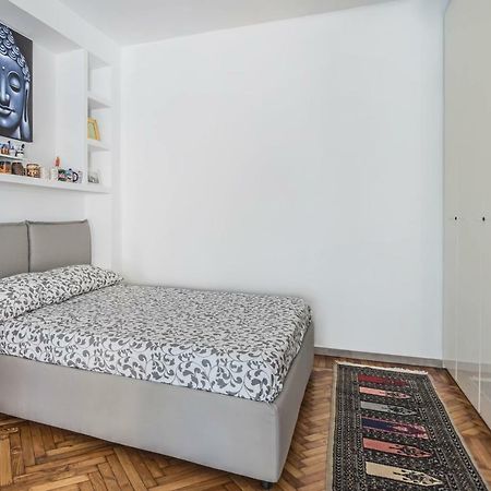 Luxury Central Apartment Турин Экстерьер фото